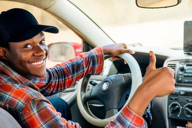 2 VAGAS DE EMPREGO PARA MOTORISTAS SÃO ABERTAS EM LUANDA