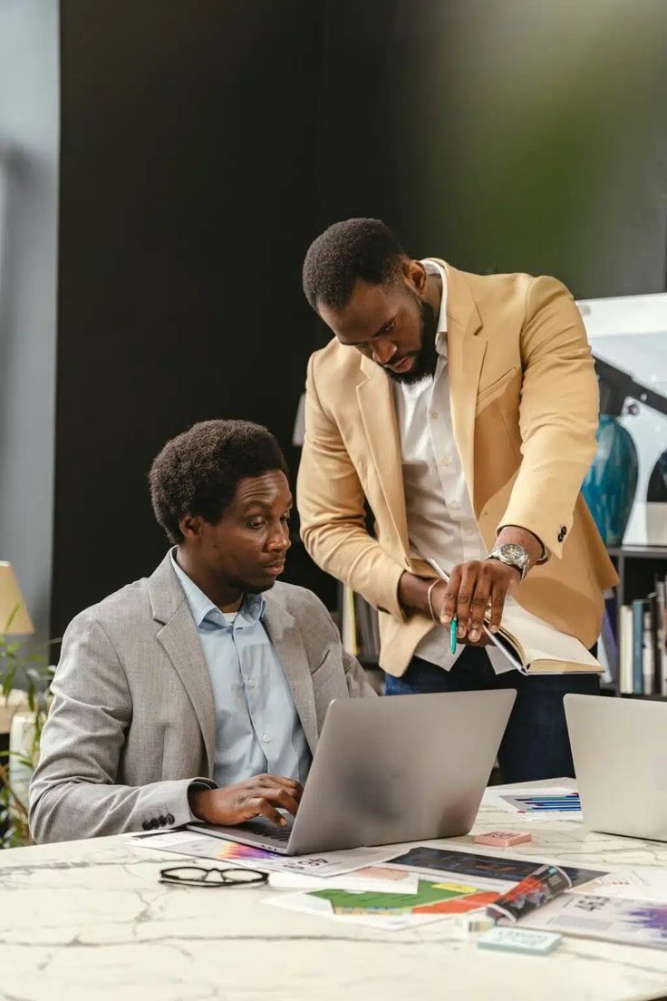 3 VAGAS DE EMPREGO EM RECURSOS HUMANOS E ADMINISTRAÇÃO SÃO ABERTAS